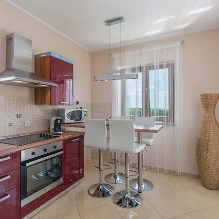 Holiday home In With Kitchen *